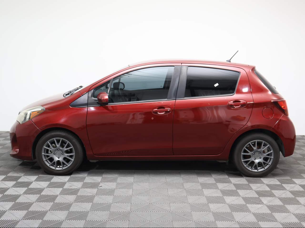 2017 Toyota Yaris 5-Door L