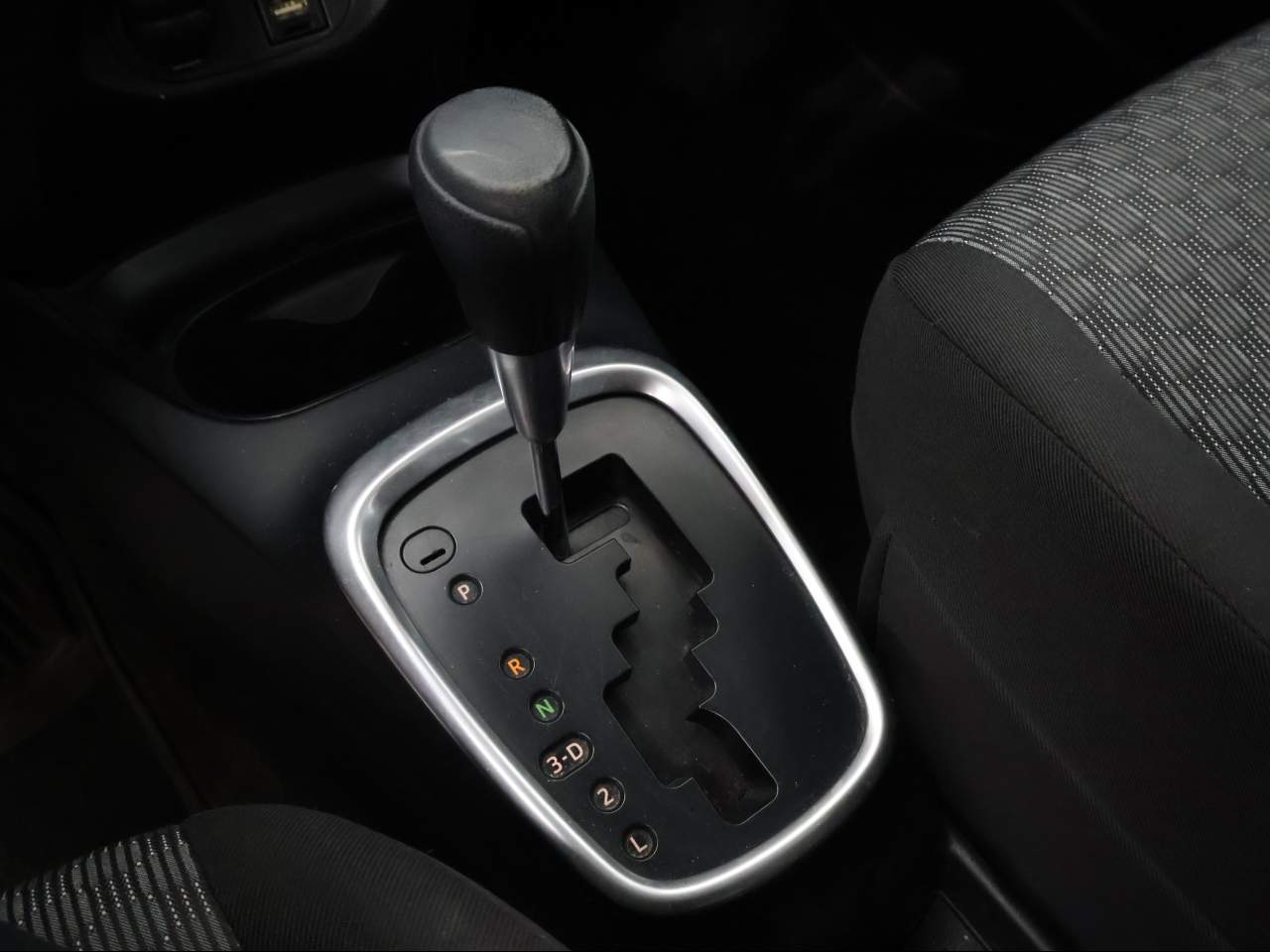 2017 Toyota Yaris 5-Door L