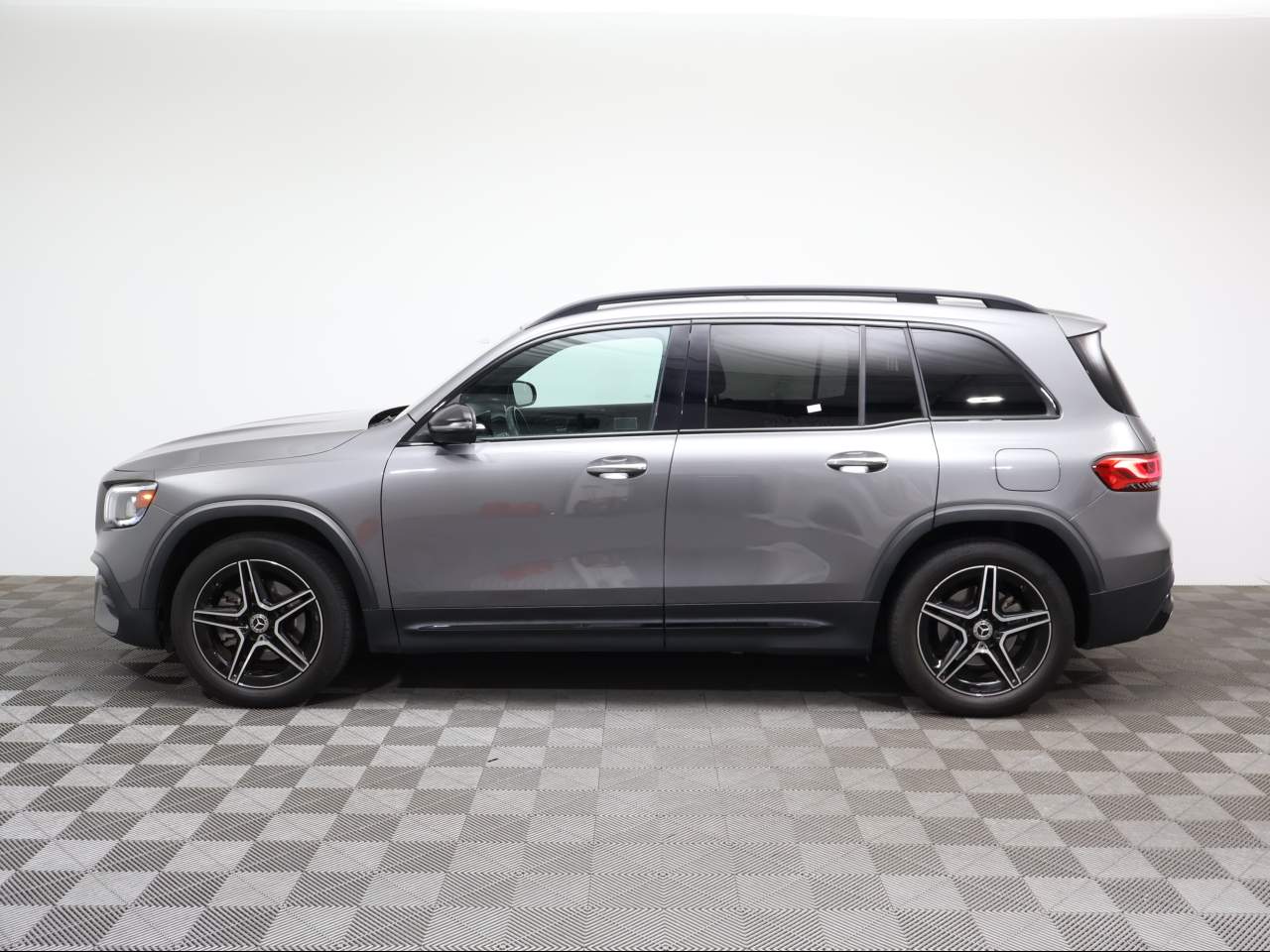 2023 Mercedes-Benz GLB 250