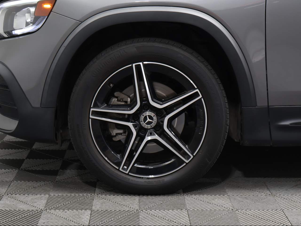 2023 Mercedes-Benz GLB 250