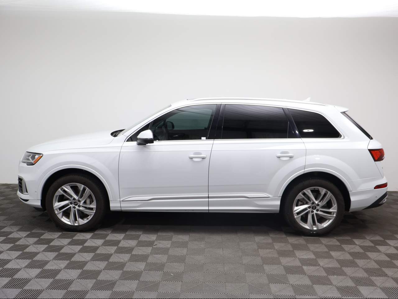 2021 Audi Q7 quattro Premium Plus 45 TFSI