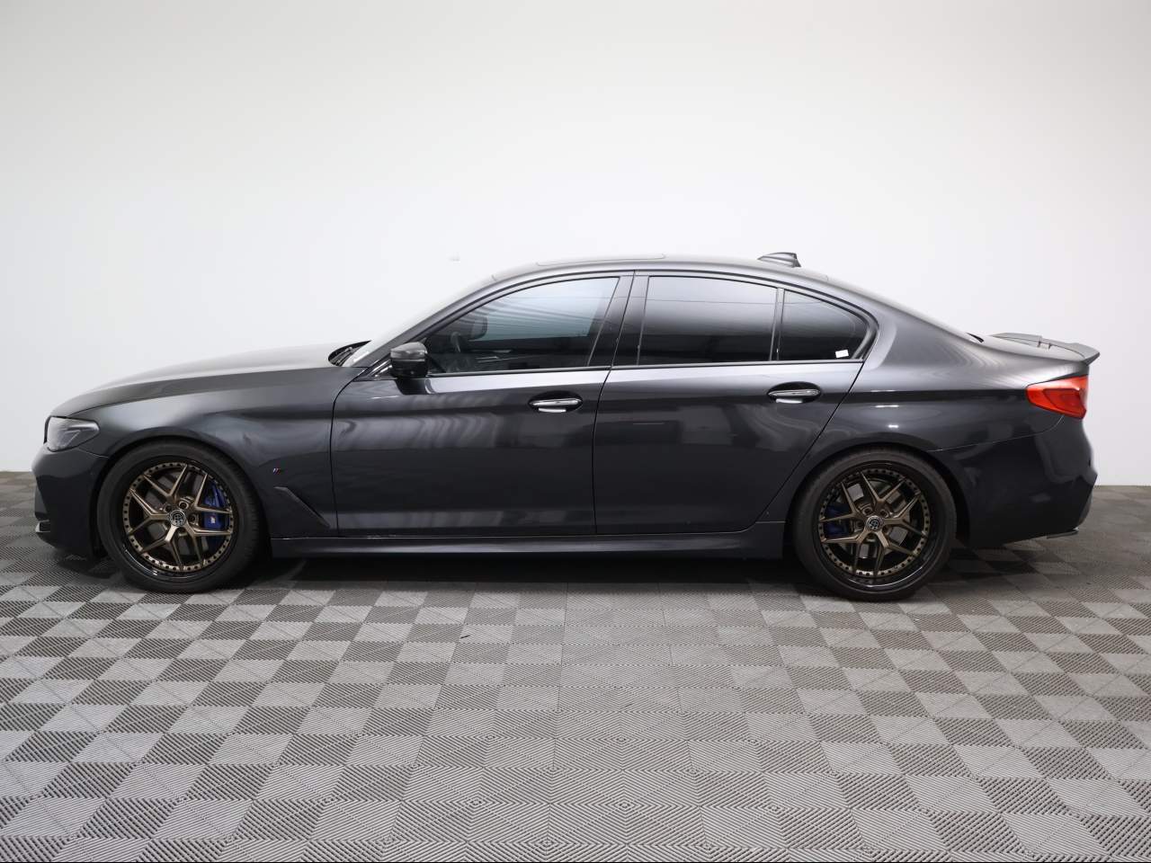 2018 BMW 5-Series M550i xDrive