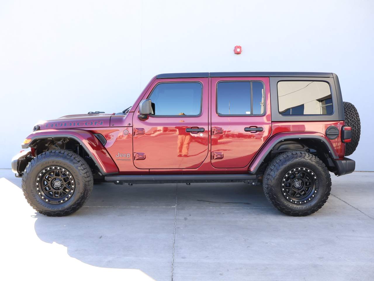 Used 2021 Jeep Wrangler Unlimited Rubicon with VIN 1C4HJXFGXMW696916 for sale in Yuma, AZ