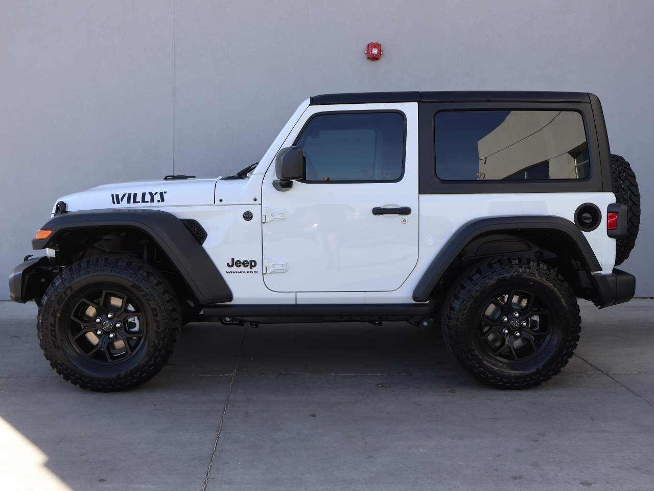 2025 Jeep Wrangler Willys 2dr