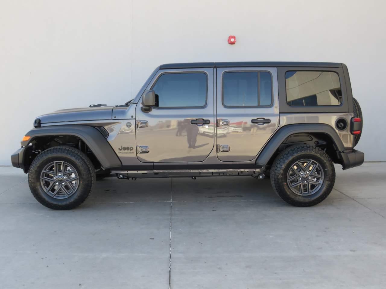 2025 Jeep Wrangler Sport S 4dr