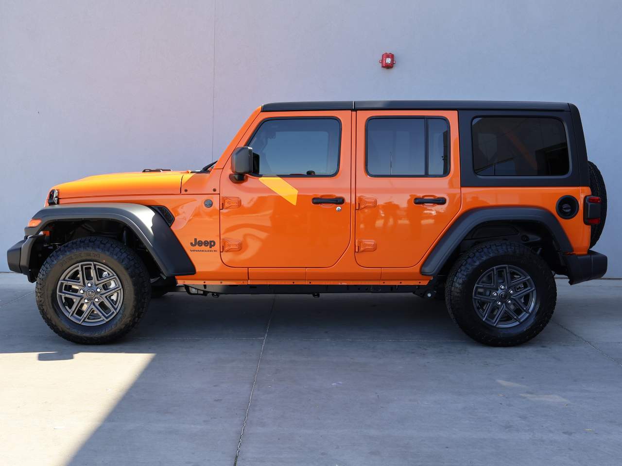 2025 Jeep Wrangler Sport S 4dr