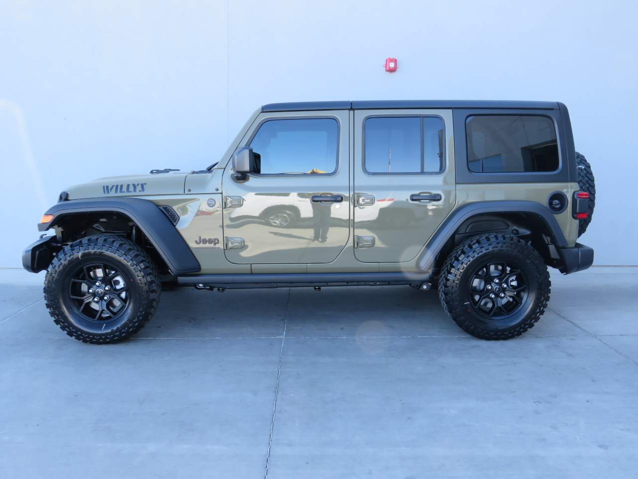 2025 Jeep Wrangler Willys 4dr