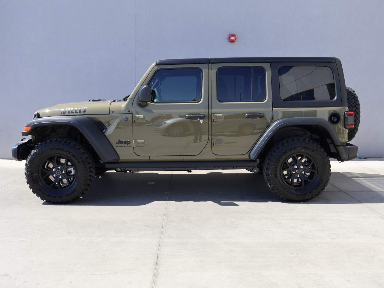 2025 Jeep Wrangler Willys 4dr