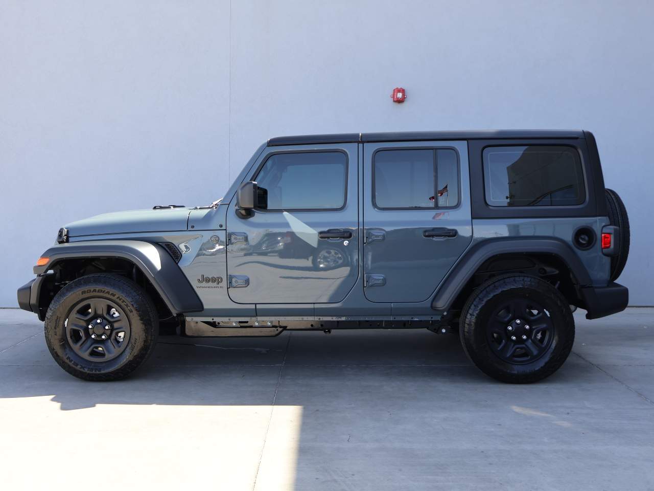 2026 Jeep Wrangler Sport 4dr