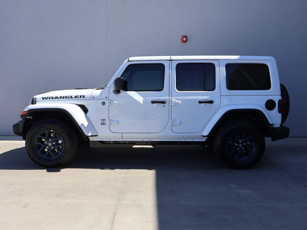 2026 Jeep Wrangler 85th Anniversary Edition 4dr