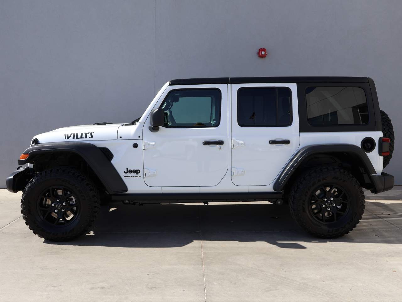 2024 Jeep Wrangler Willys 4dr