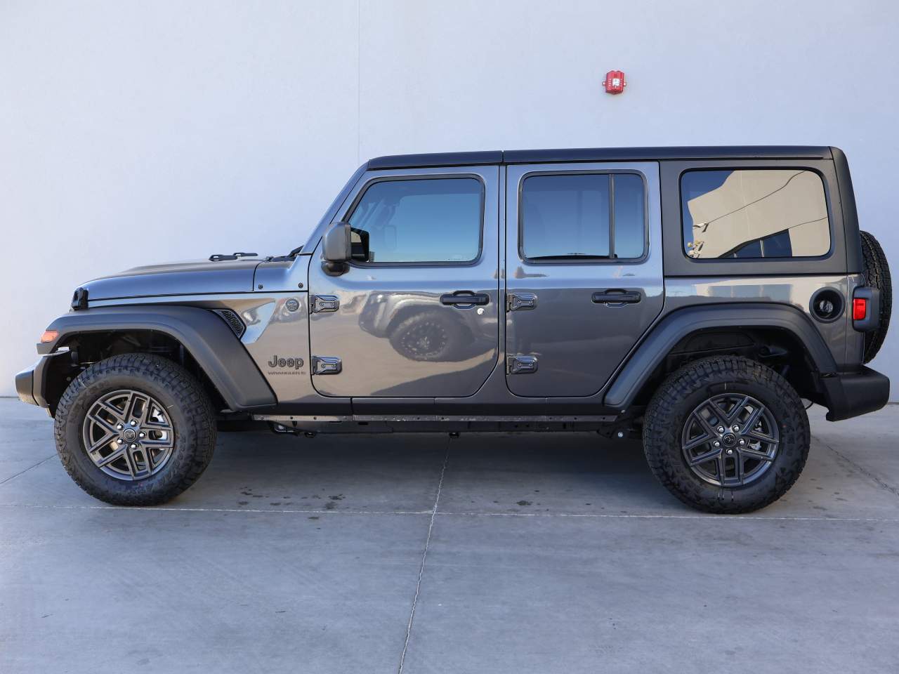 2026 Jeep Wrangler Sport S 4dr