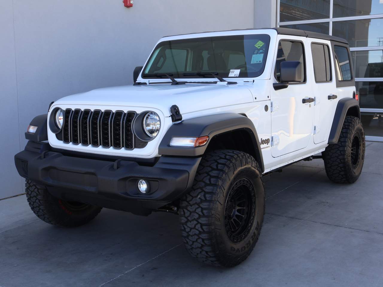 2026 Jeep Wrangler Sport 4dr