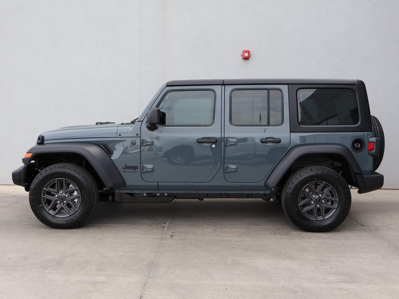 2026 Jeep Wrangler Sport 4dr