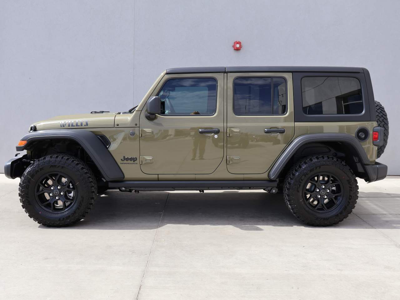 2025 Jeep Wrangler Willys 4dr