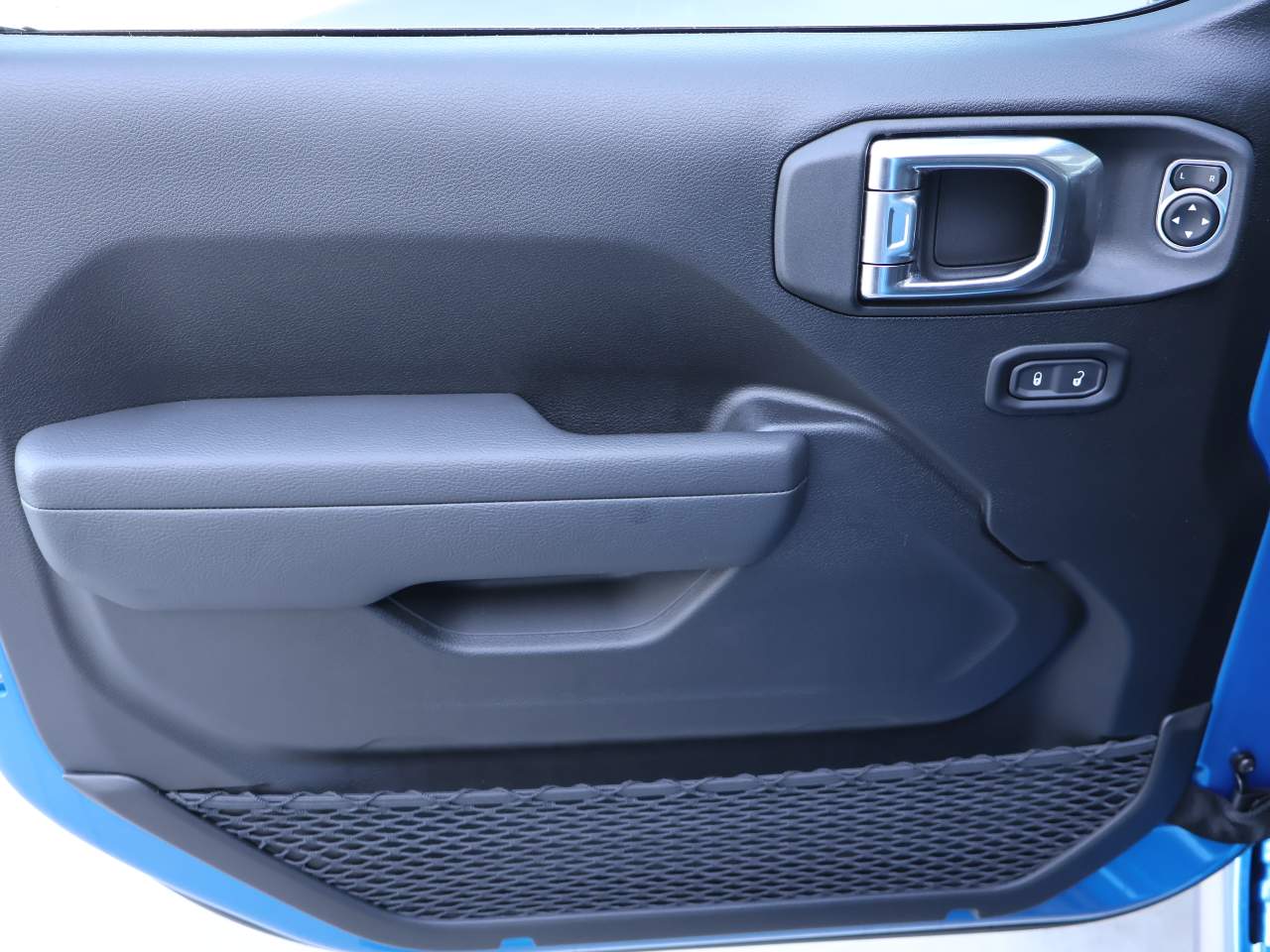 2026 Jeep Wrangler 4-Door Willys - Photo 7