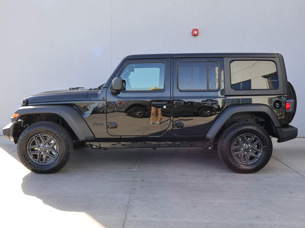 2024 Jeep Wrangler Sport S 4dr