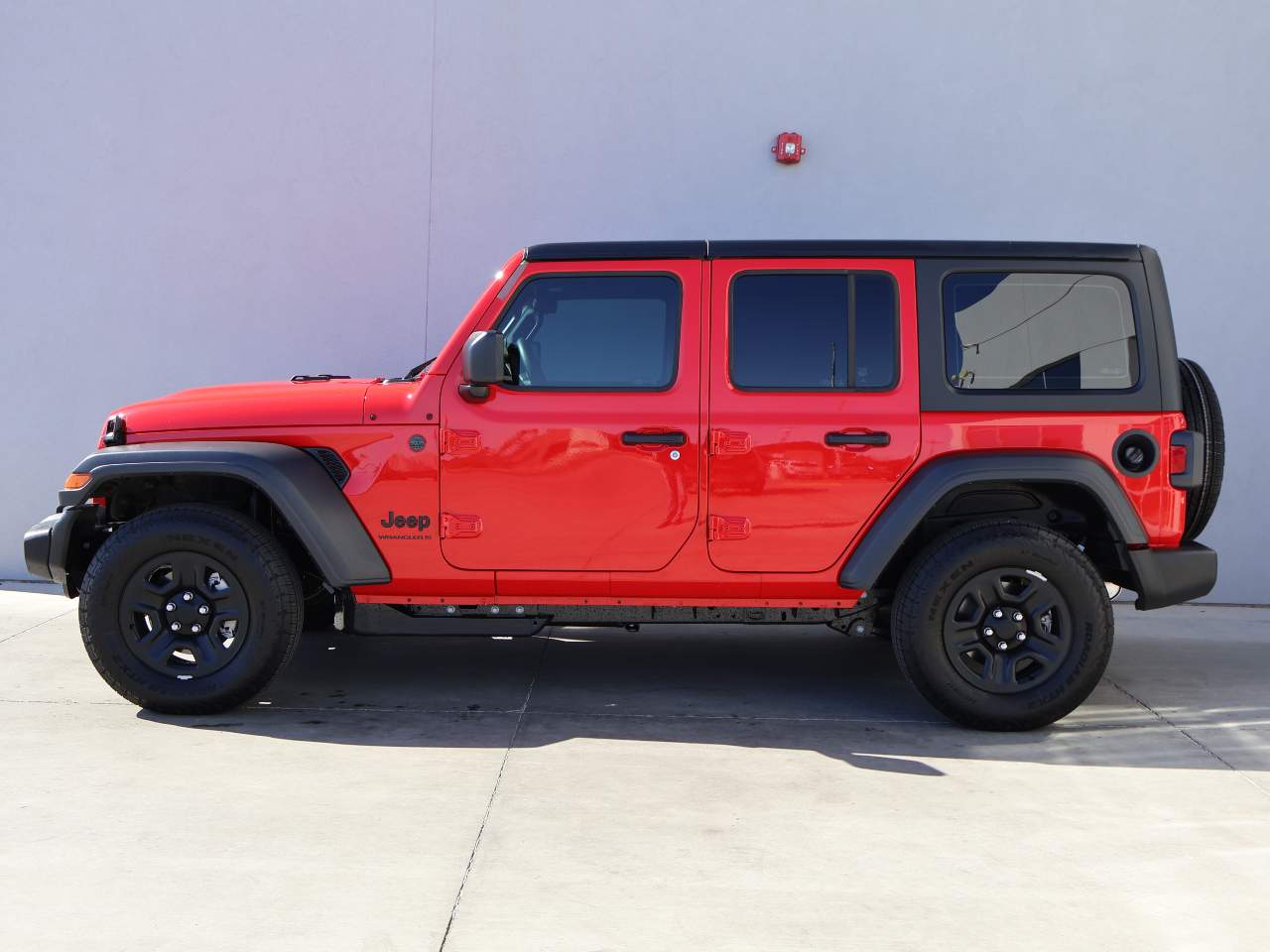 2026 Jeep Wrangler Sport 4dr