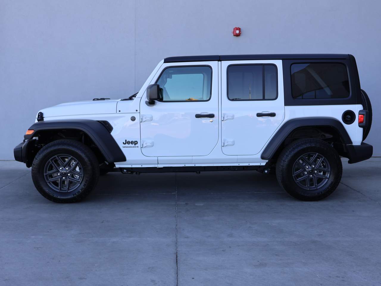 2024 Jeep Wrangler Sport S 4dr