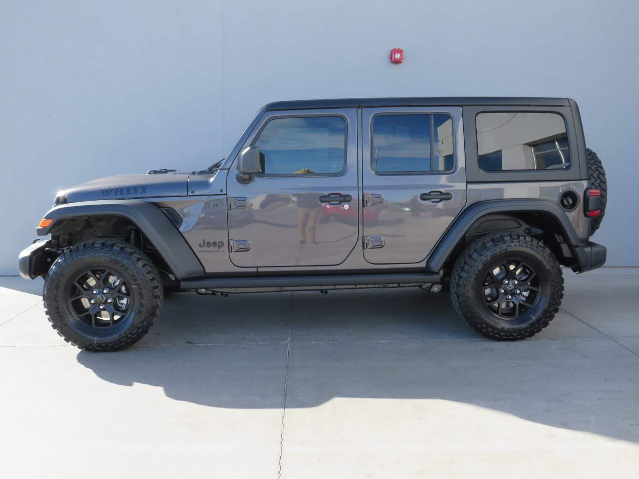 2025 Jeep Wrangler Sport 4dr