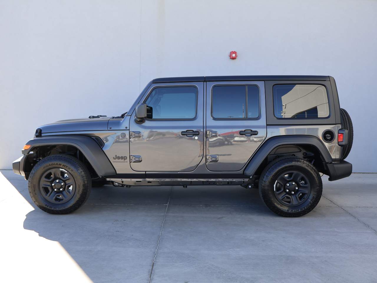 2026 Jeep Wrangler Sport 4dr