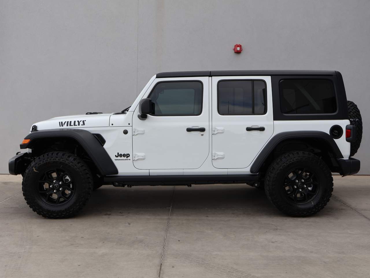 2026 Jeep Wrangler Willys 4dr