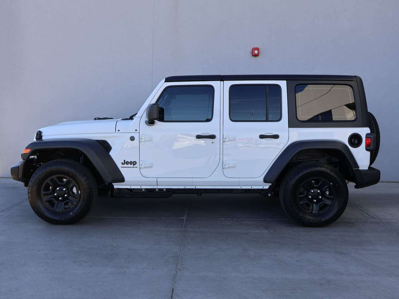 2026 Jeep Wrangler Sport 4dr