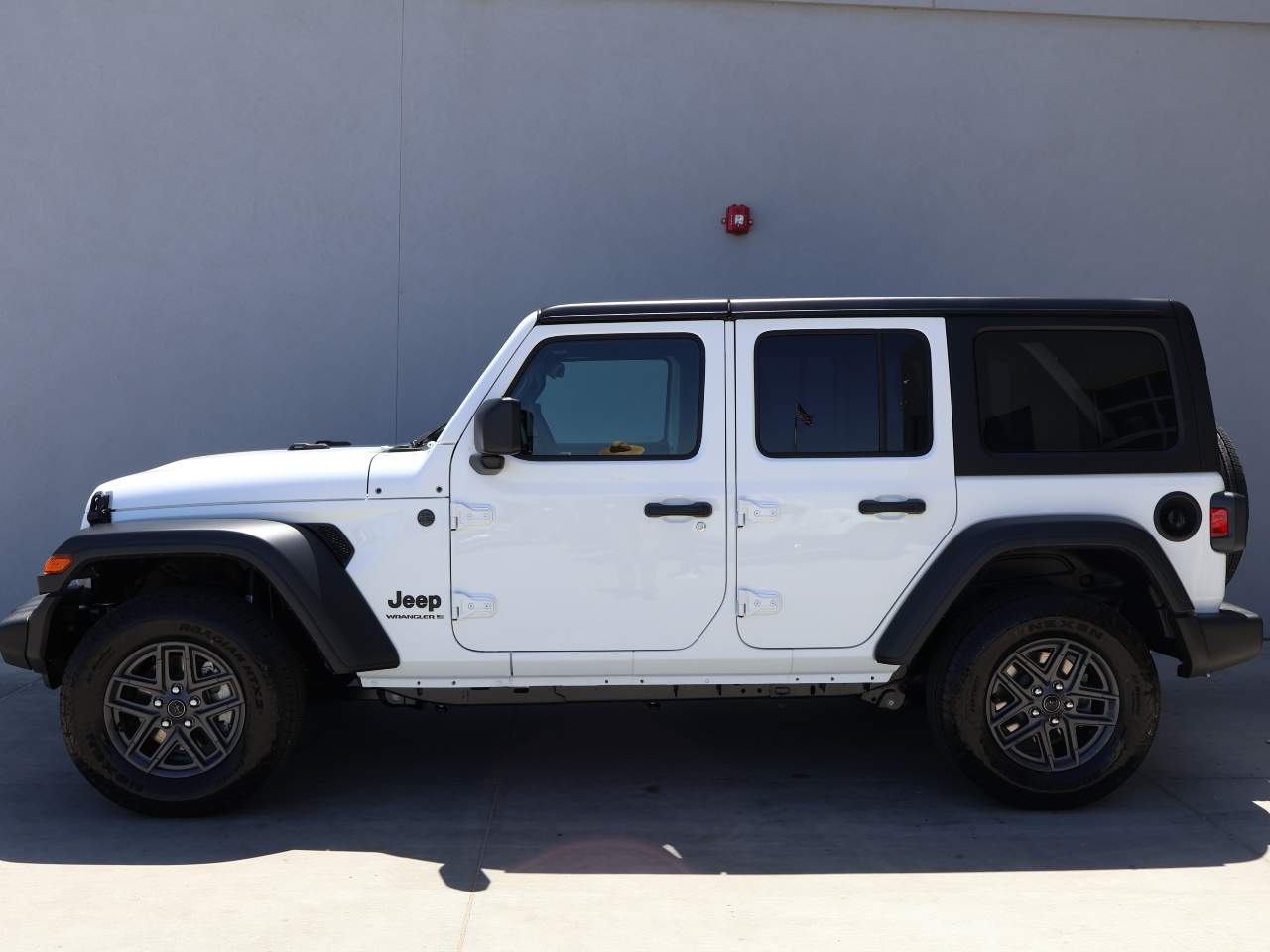 2024 Jeep Wrangler Sport 4dr