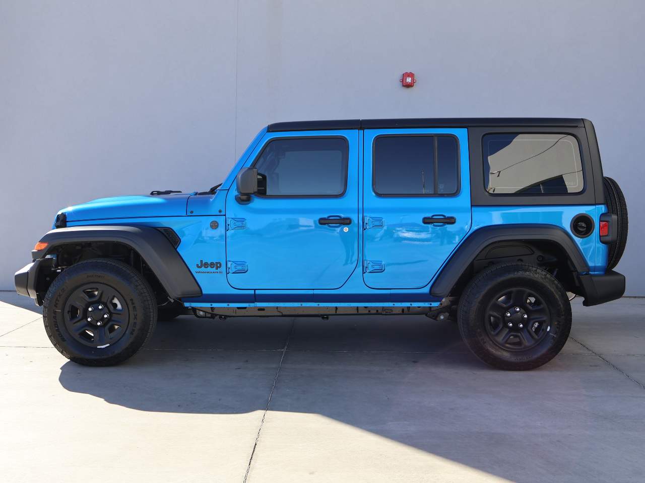 2026 Jeep Wrangler Sport 4dr