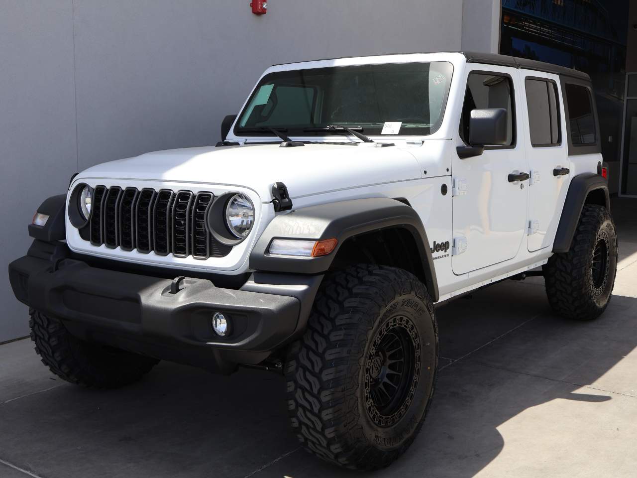 2026 Jeep Wrangler Sport 4dr
