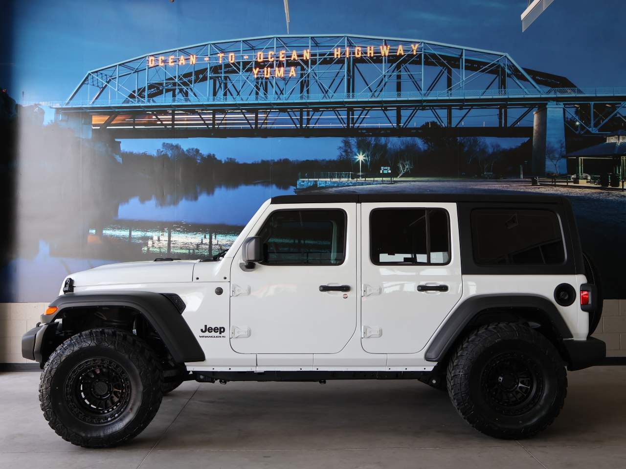 2026 Jeep Wrangler Sport 4dr