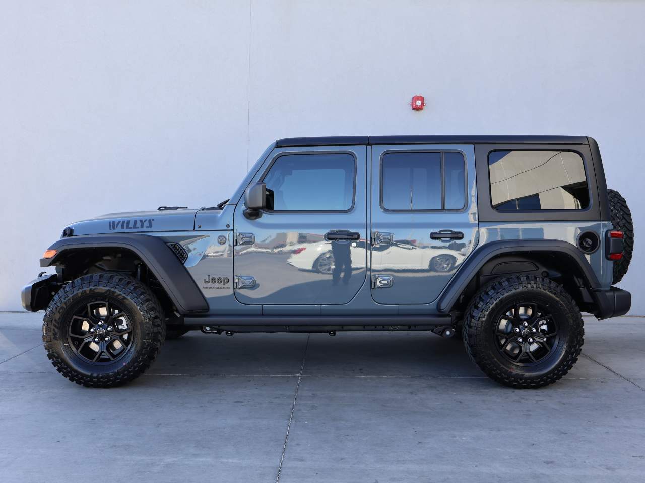 2025 Jeep Wrangler Willys 4dr