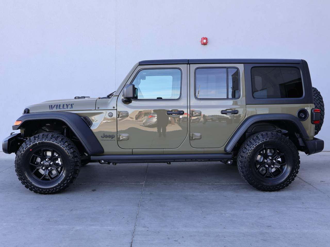 2025 Jeep Wrangler Willys 4dr