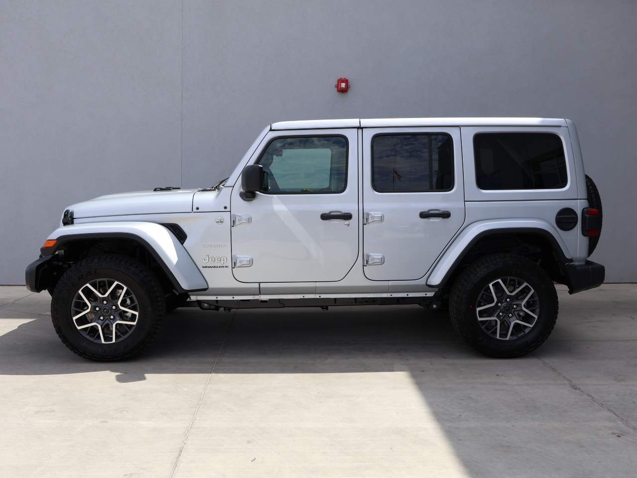 2024 Jeep Wrangler Sahara 4dr