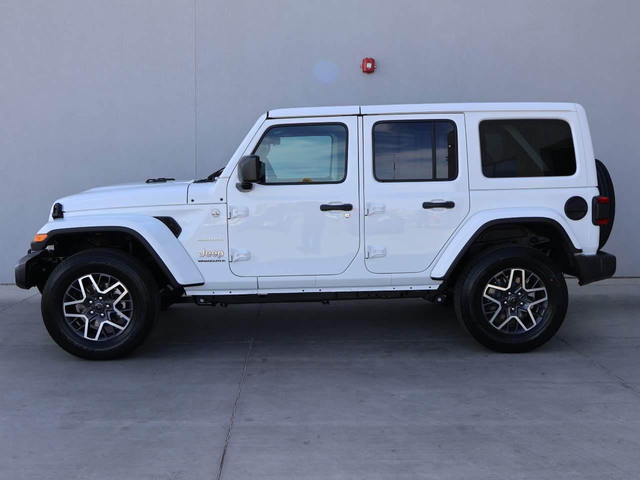 2024 Jeep Wrangler Sahara 4dr