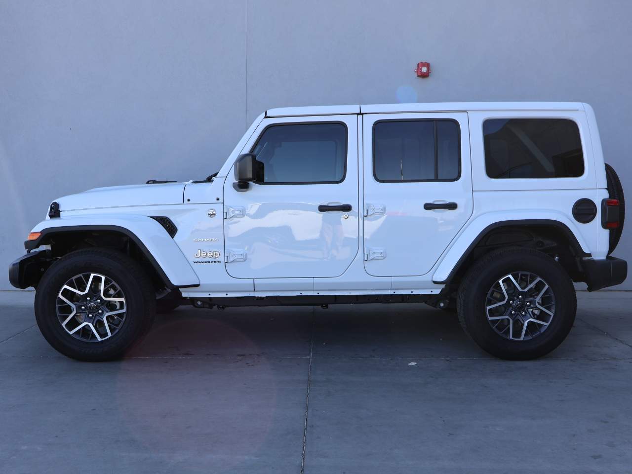 2024 Jeep Wrangler Sahara 4dr