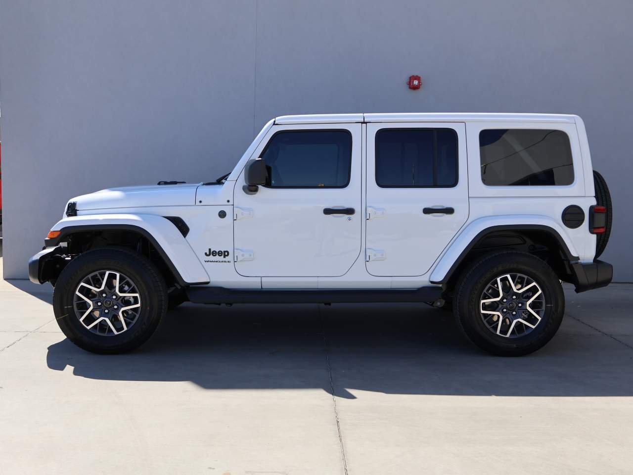 2025 Jeep Wrangler Sahara 4dr