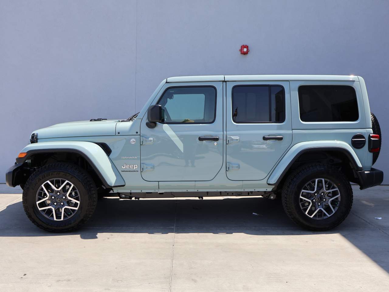 2024 Jeep Wrangler Sahara 4dr