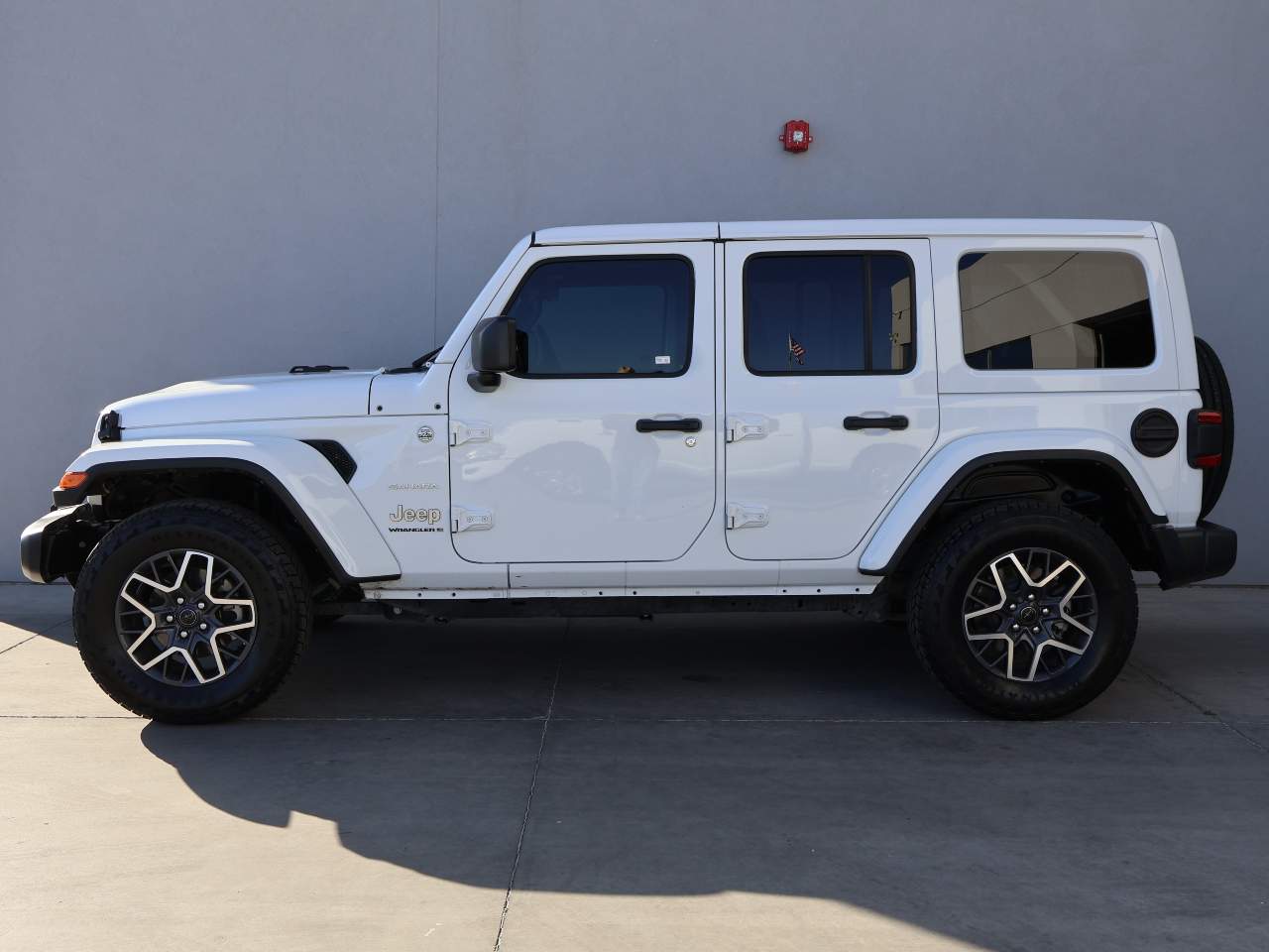 2024 Jeep Wrangler Sahara