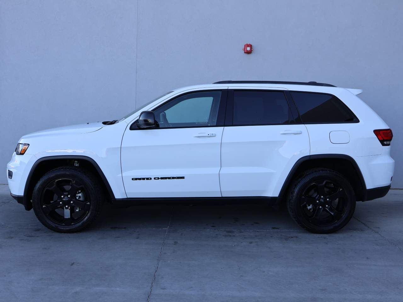 Used 2019 Jeep Grand Cherokee Upland with VIN 1C4RJFAG0KC807915 for sale in Yuma, AZ