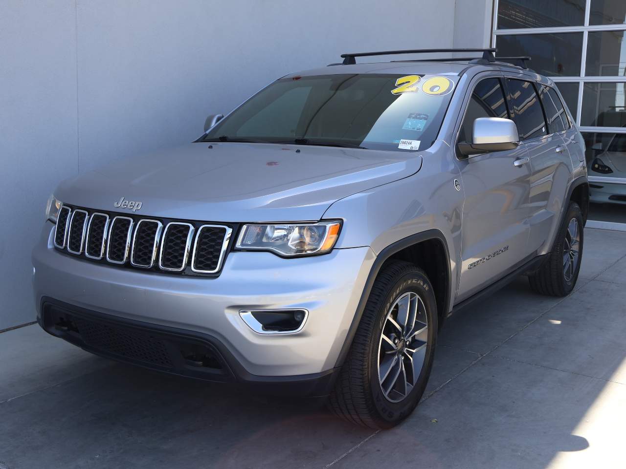 2020 Jeep Grand Cherokee Laredo