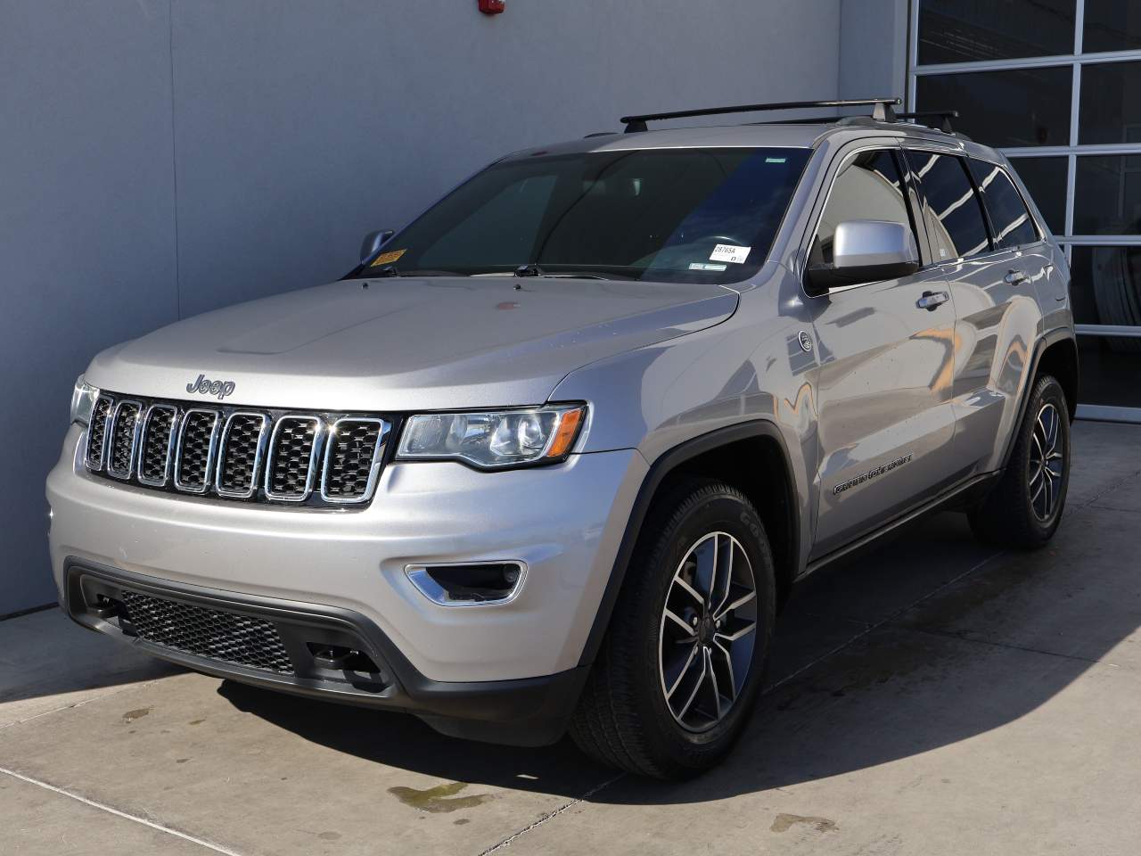 2020 Jeep Grand Cherokee Laredo E