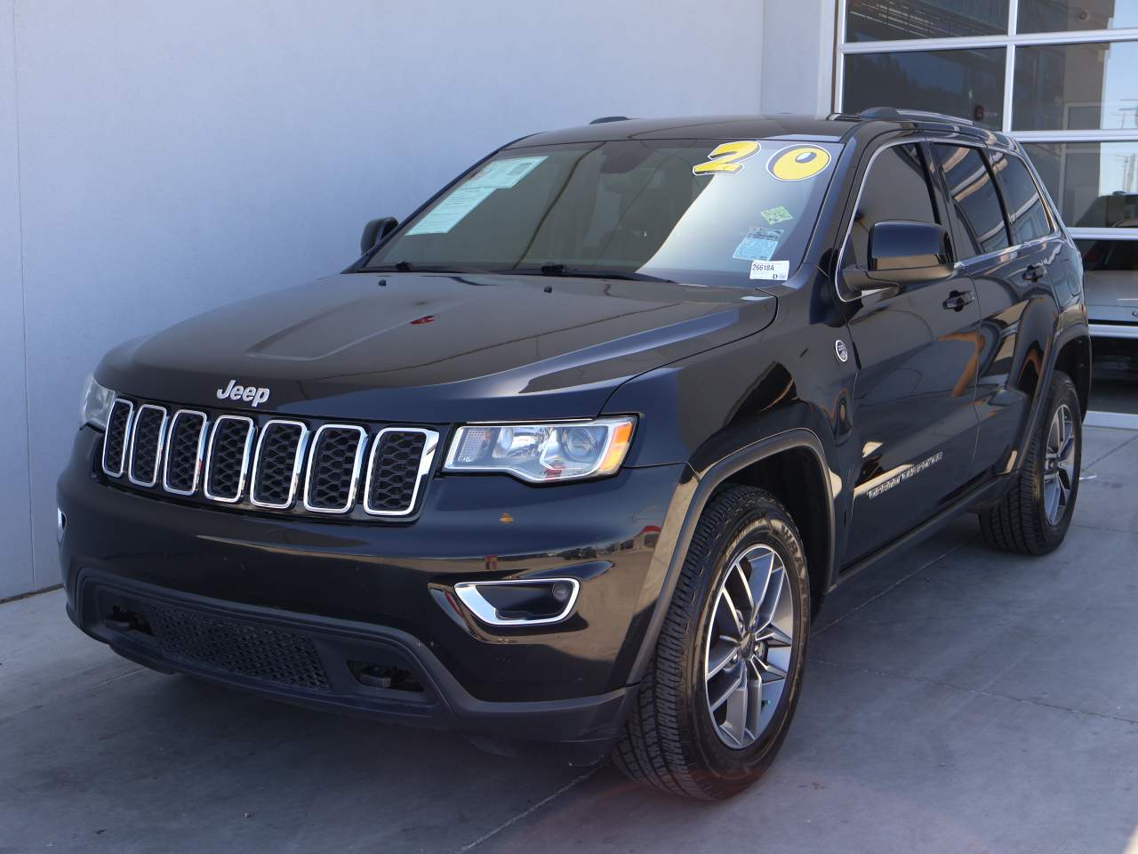 2020 Jeep Grand Cherokee Laredo