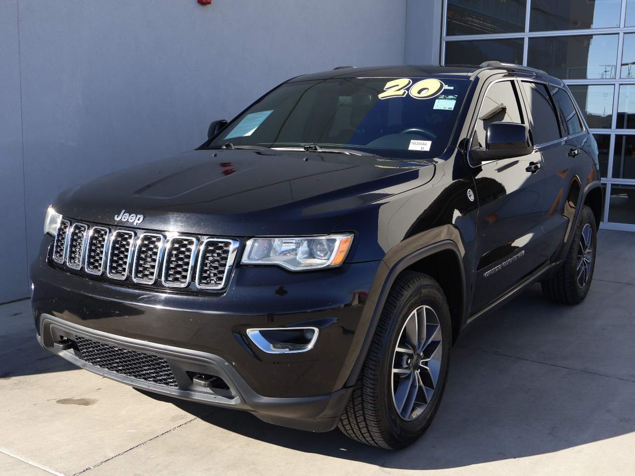 2020 Jeep Grand Cherokee Laredo