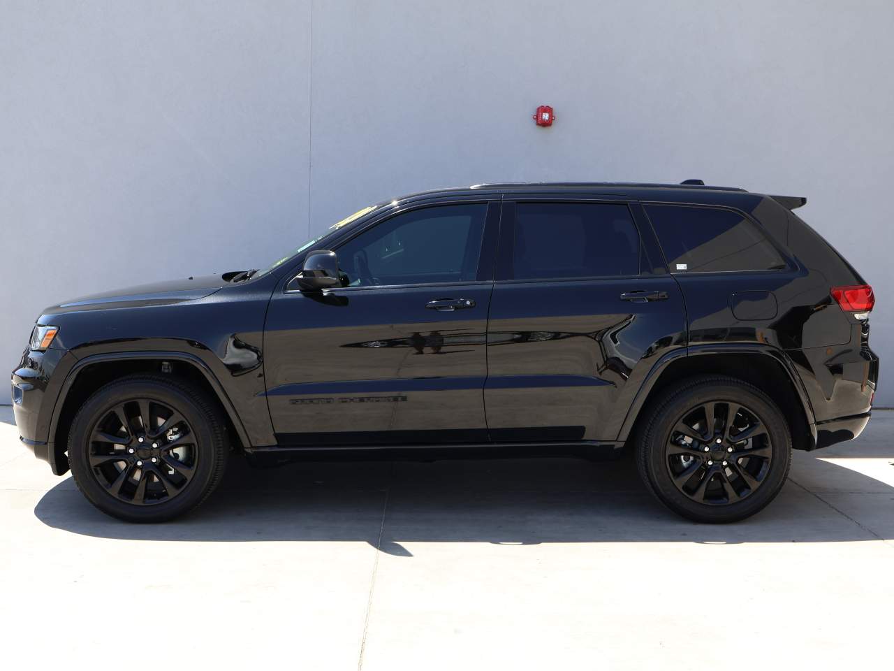 Used 2021 Jeep Grand Cherokee Laredo X with VIN 1C4RJFAGXMC797347 for sale in Yuma, AZ