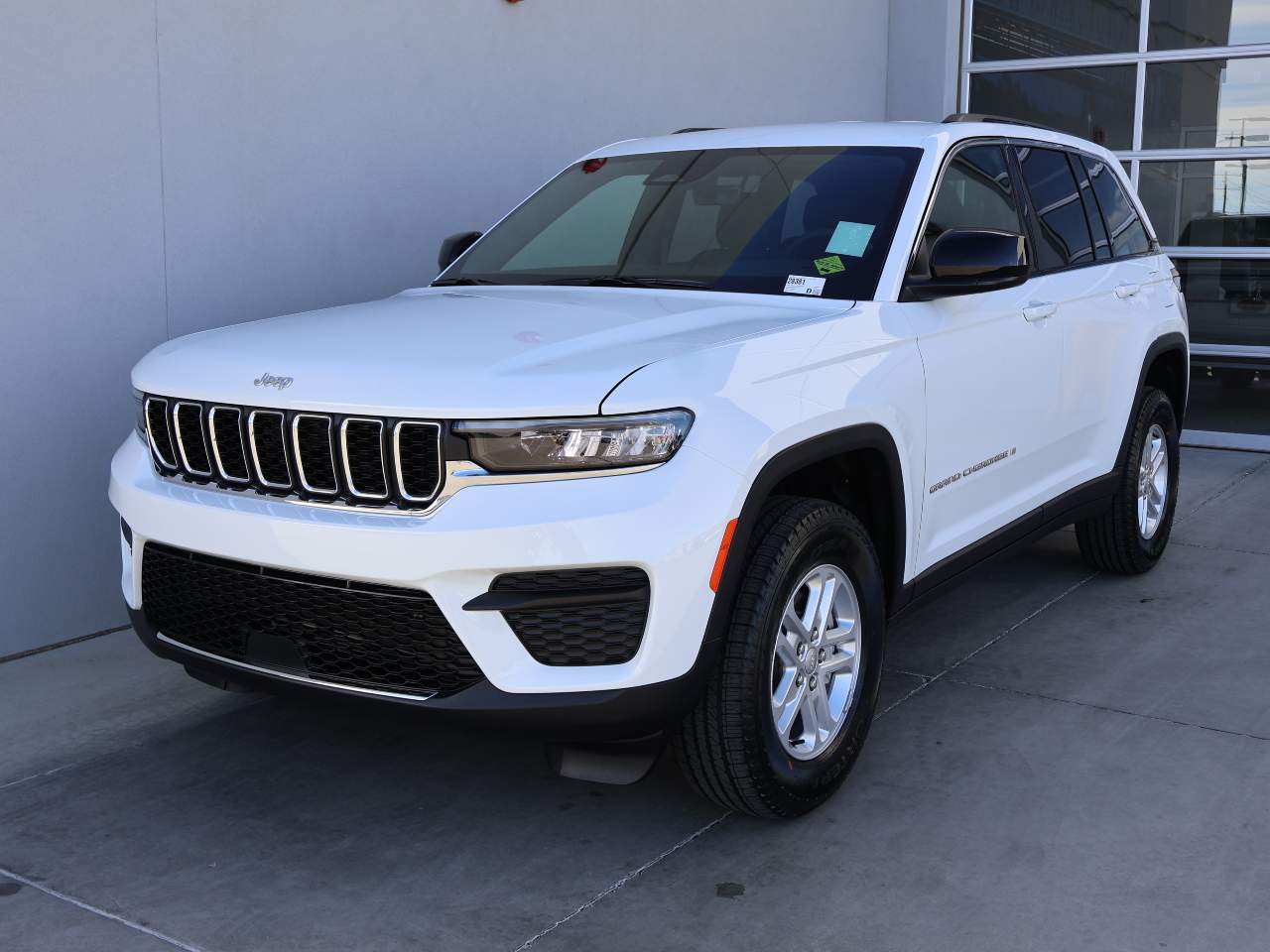 2025 Jeep Grand Cherokee Laredo's photo