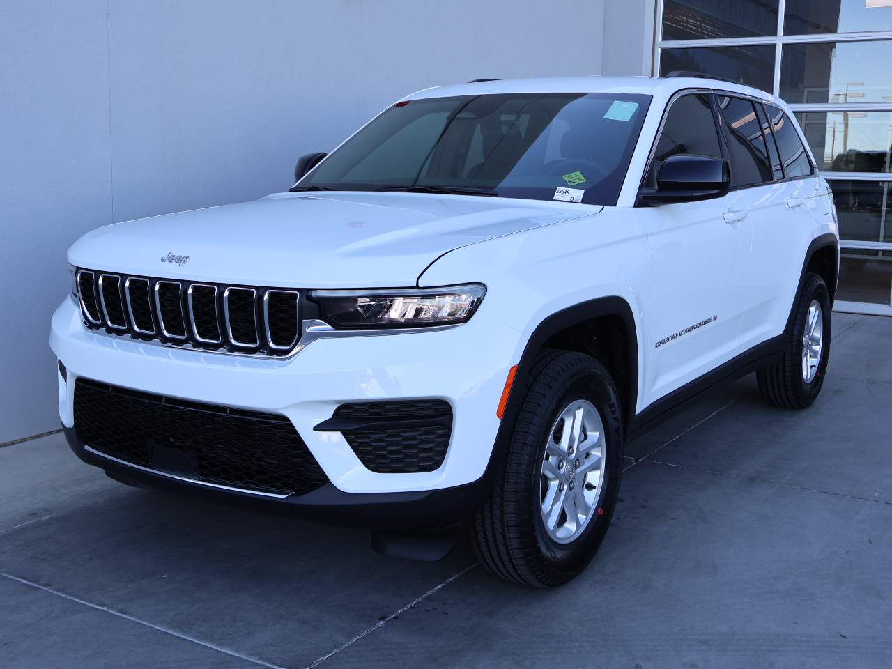 2025 Jeep Grand Cherokee Laredo's photo