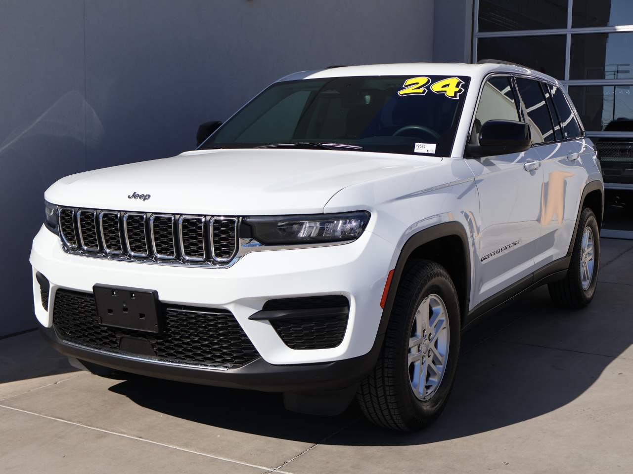 2024 Jeep Grand Cherokee Laredo