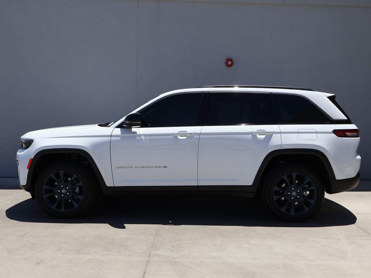 2026 Jeep Grand Cherokee 85th Anniversary Edition