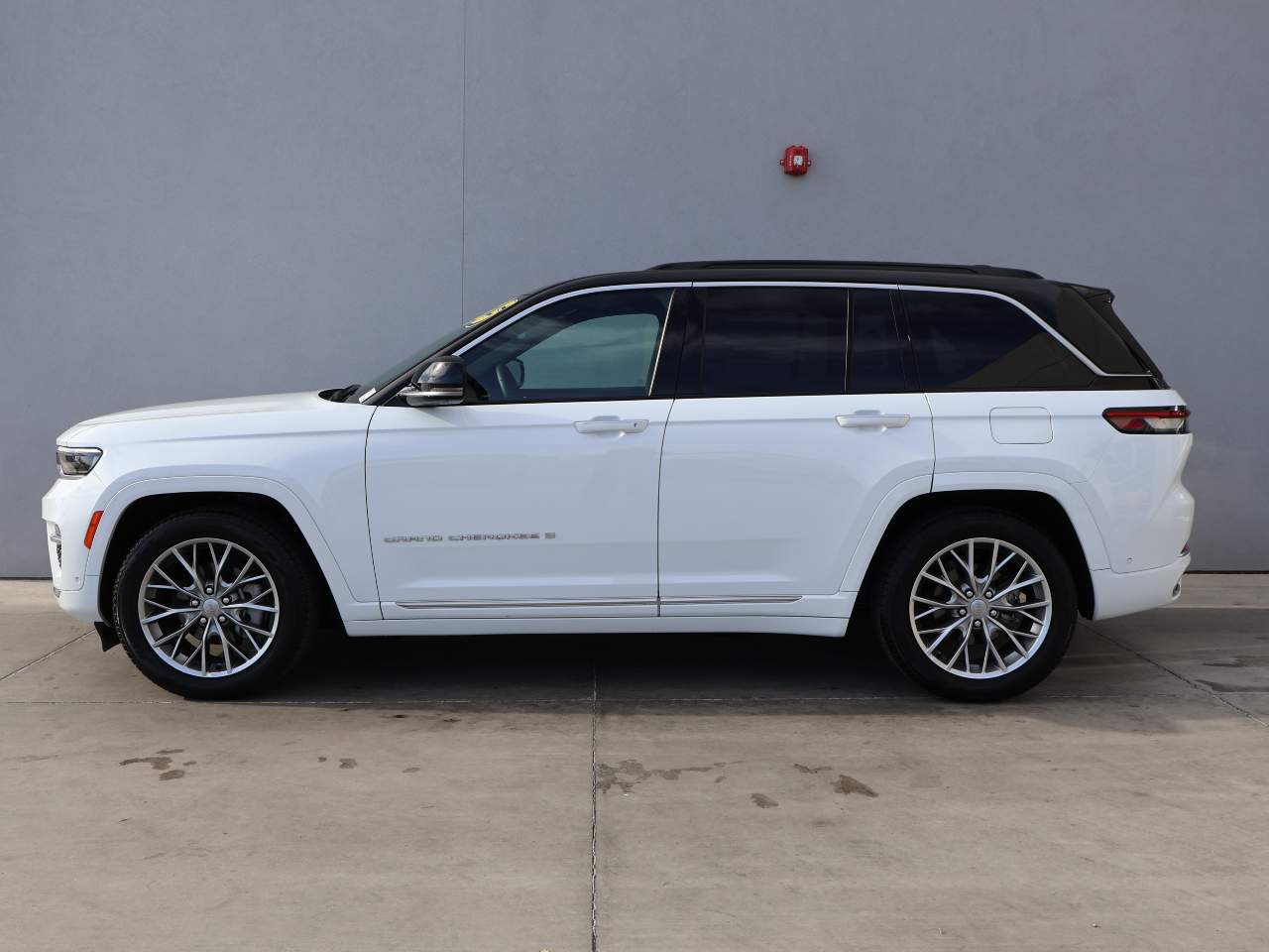 2025 Jeep Grand Cherokee Summit